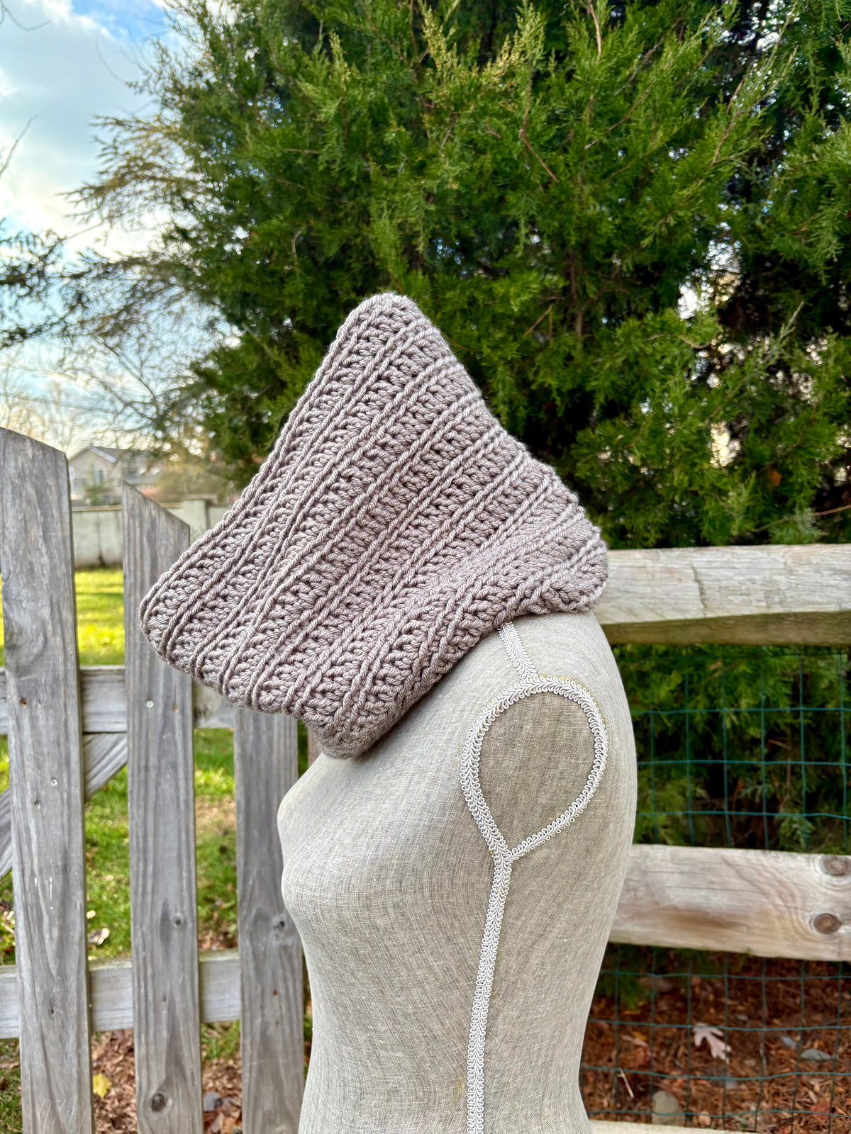 Everyday Comfort Cowl in Espresso