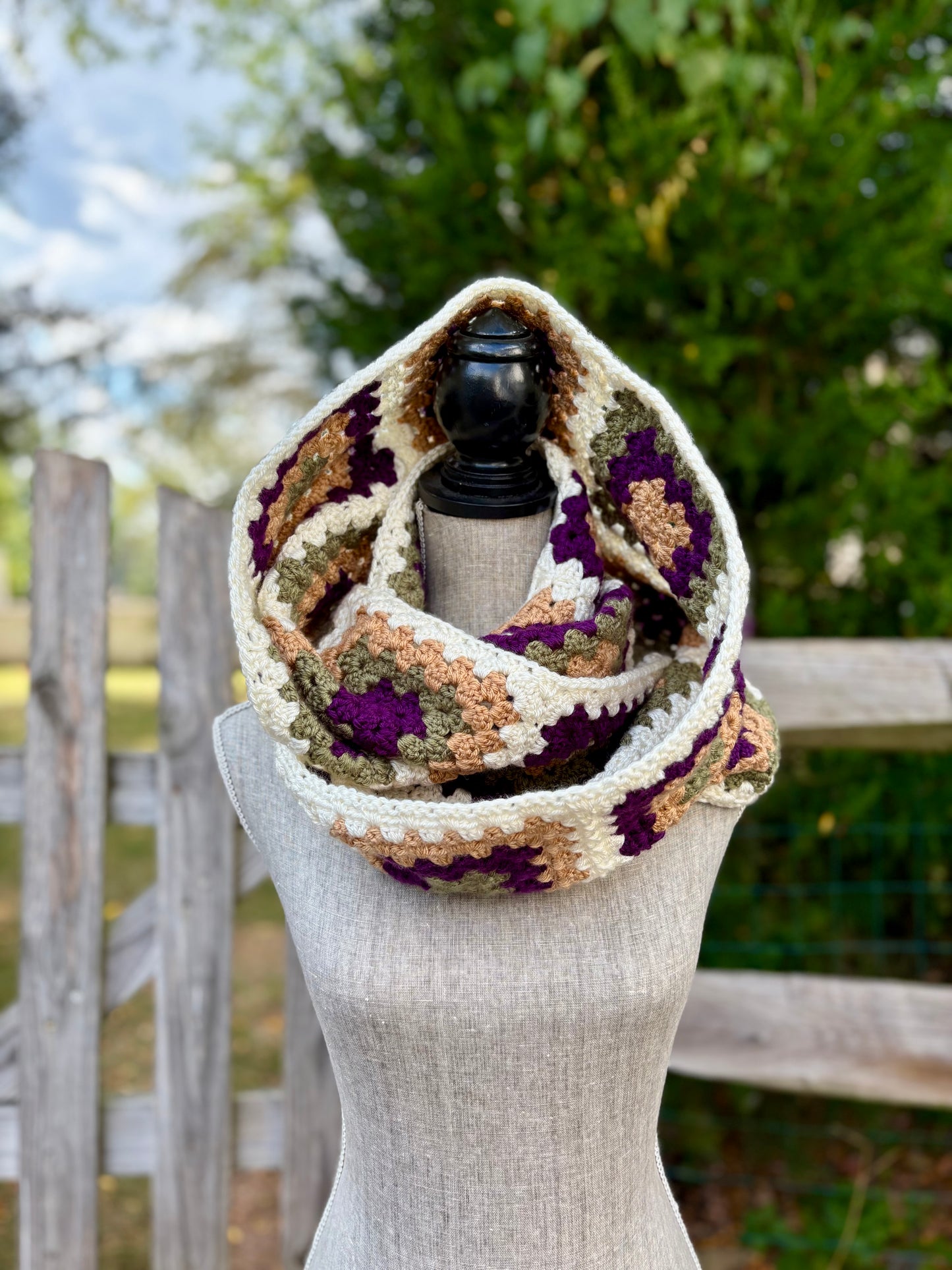 Granny Double Wrap Cowl - Aubergine & Olive