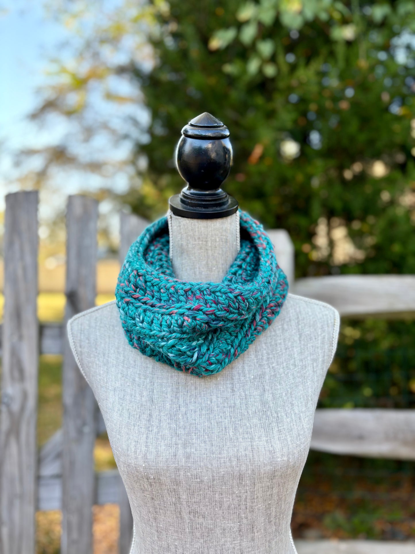 Winter Super Bulky Cowl in Teal - Wool-Ease Edition