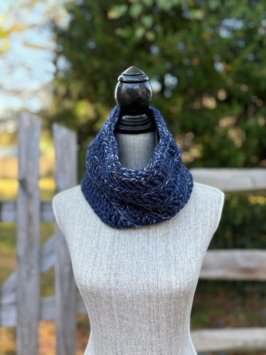 Winter Super Bulky Cowl in River Run - Wool-Ease Edition