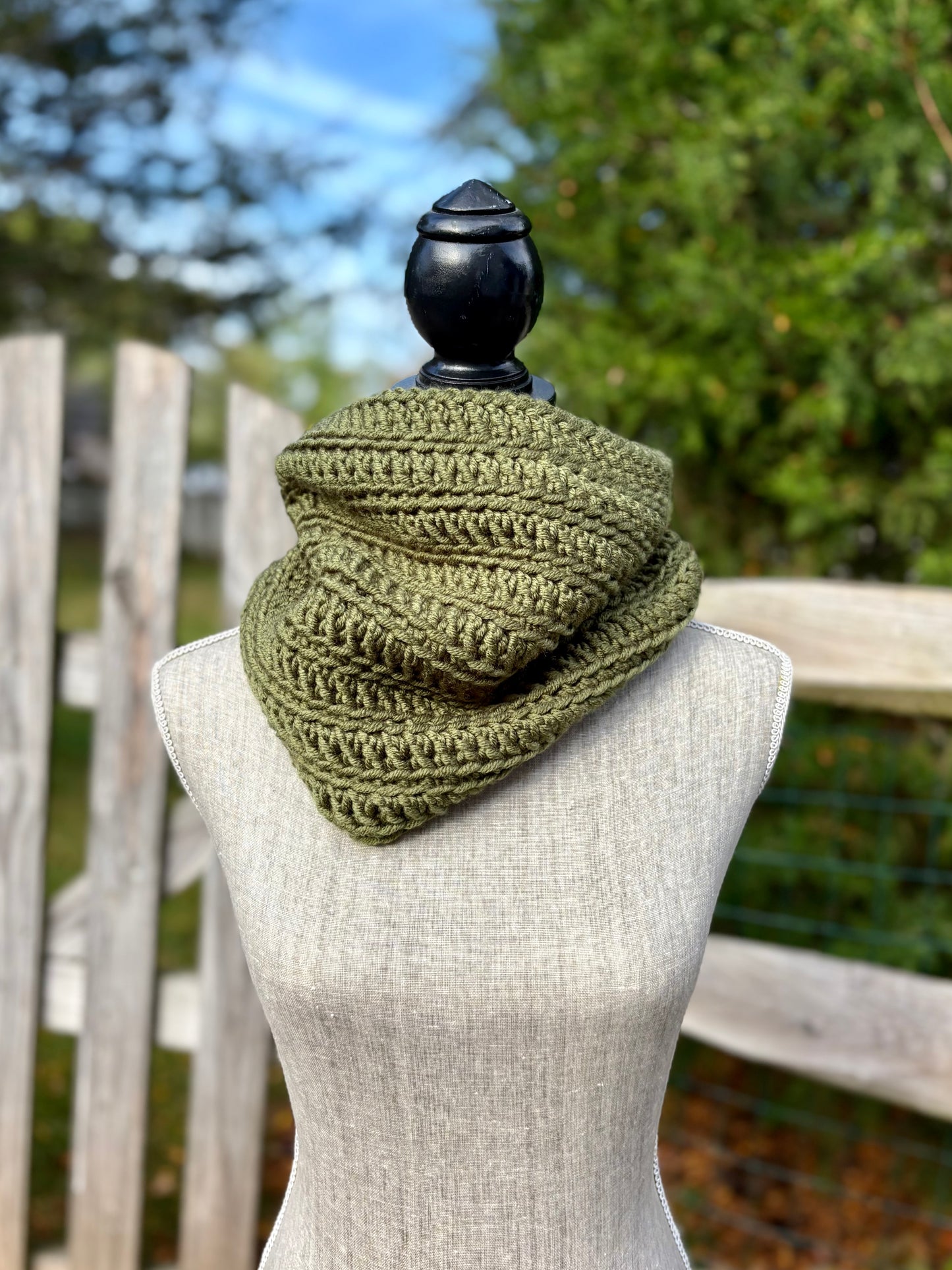 Everyday Comfort Cowl in Spruce Green