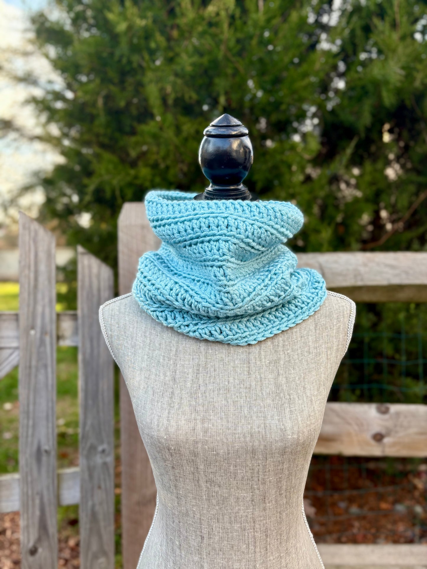Everyday Comfort Cowl in Porcelain Blue