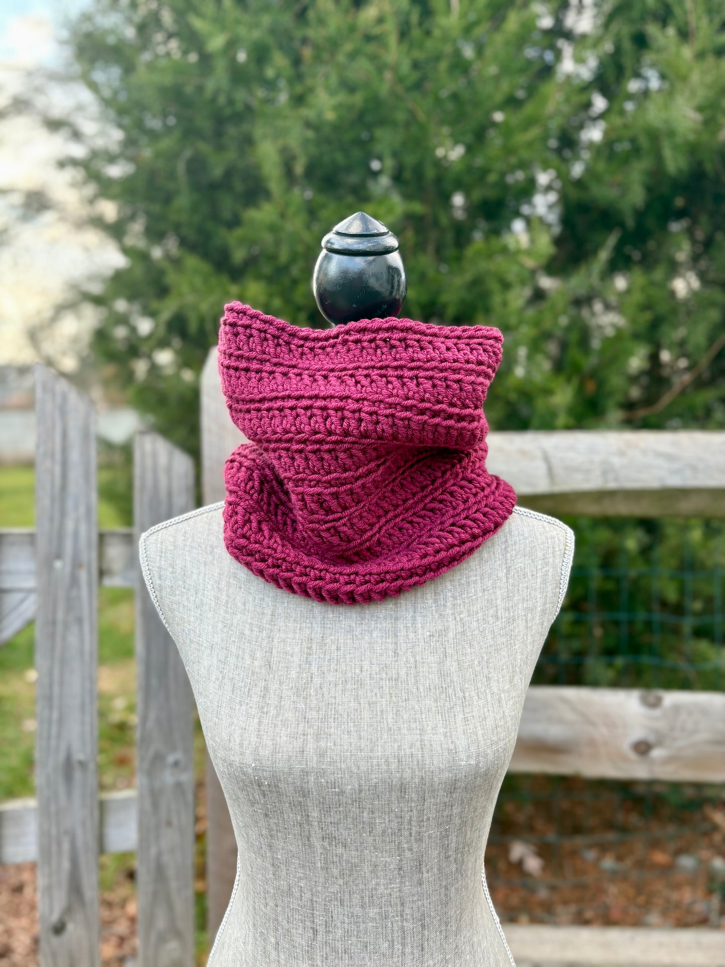 Everyday Comfort Cowl in Maroon