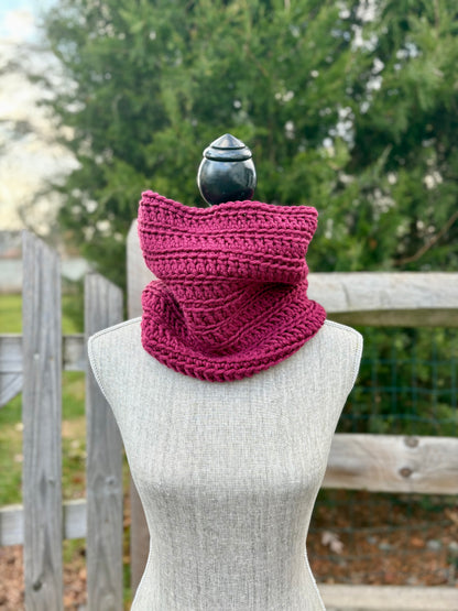 Everyday Comfort Cowl in Maroon