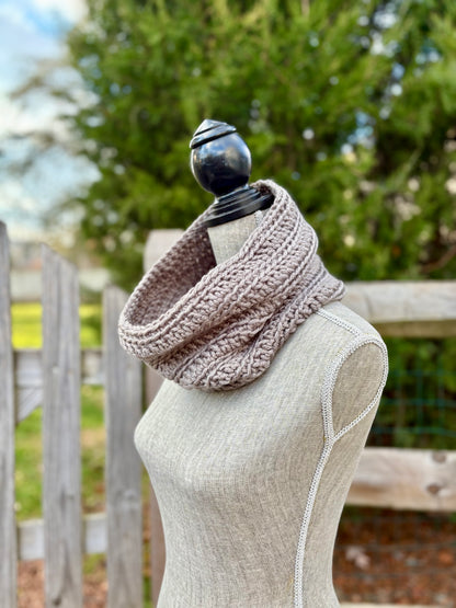 Everyday Comfort Cowl in Espresso