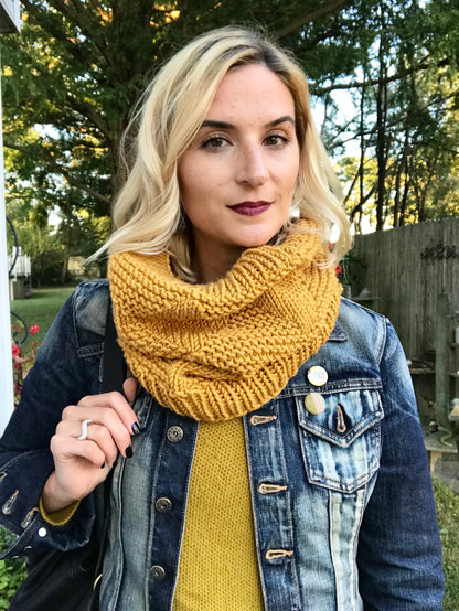 Diamond Solitaire Knit Cowl