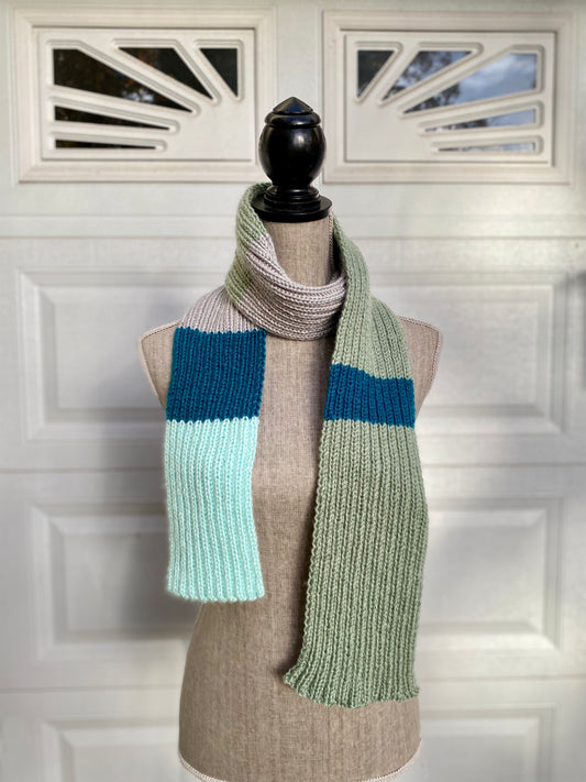 Ribbed Knit Green-Gray Color-Block Scarf