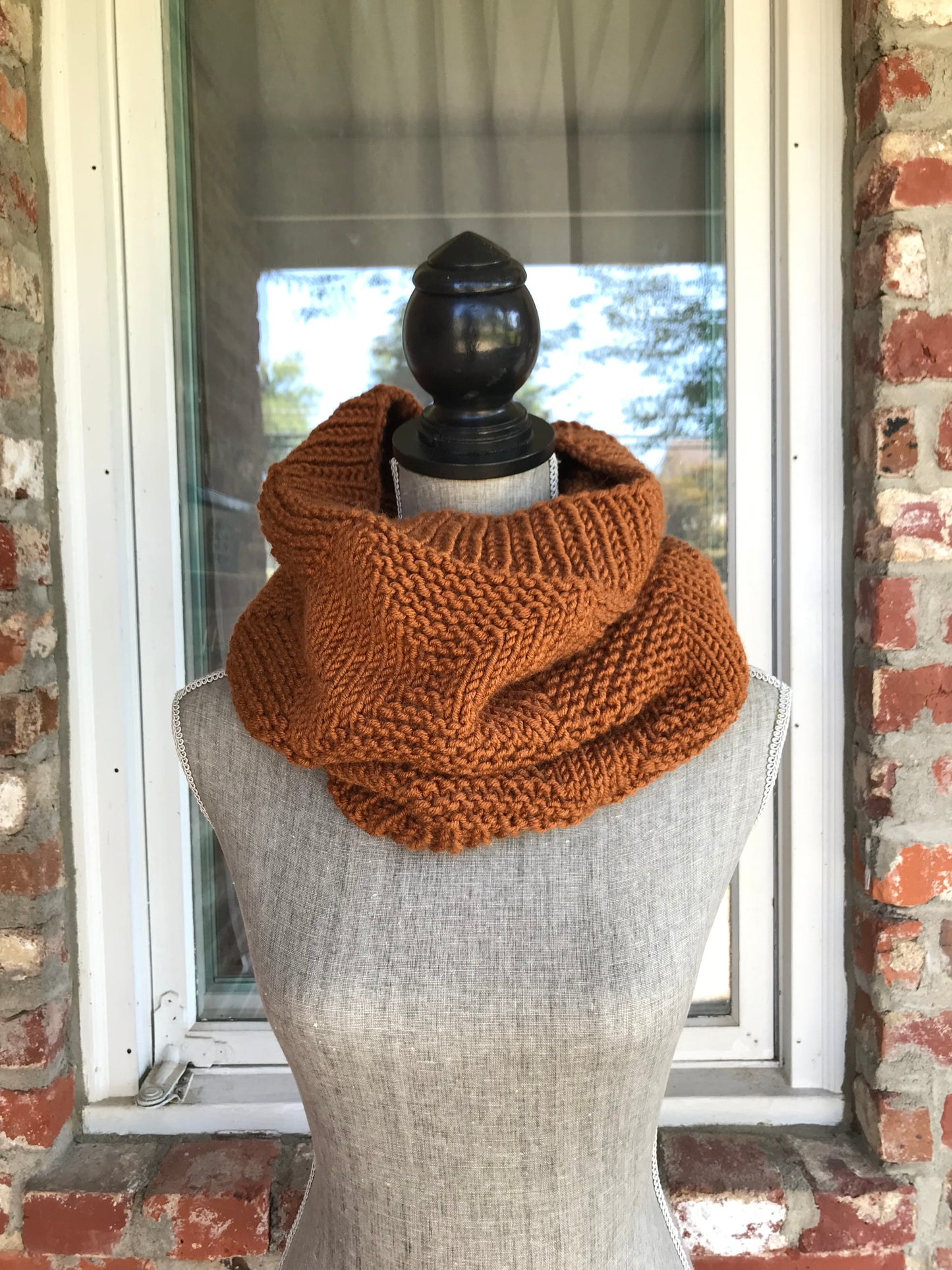 Diamond Solitaire Knit Cowl