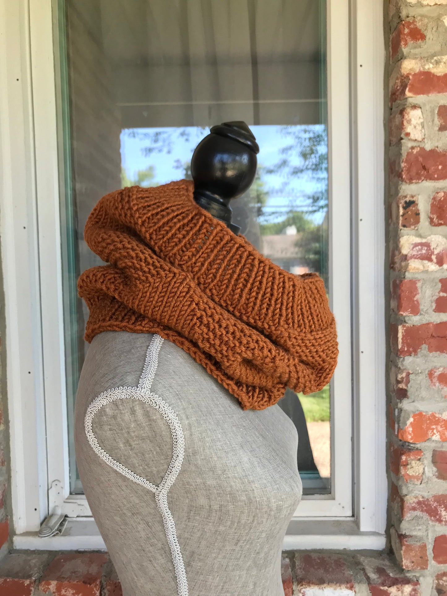 Diamond Solitaire Knit Cowl